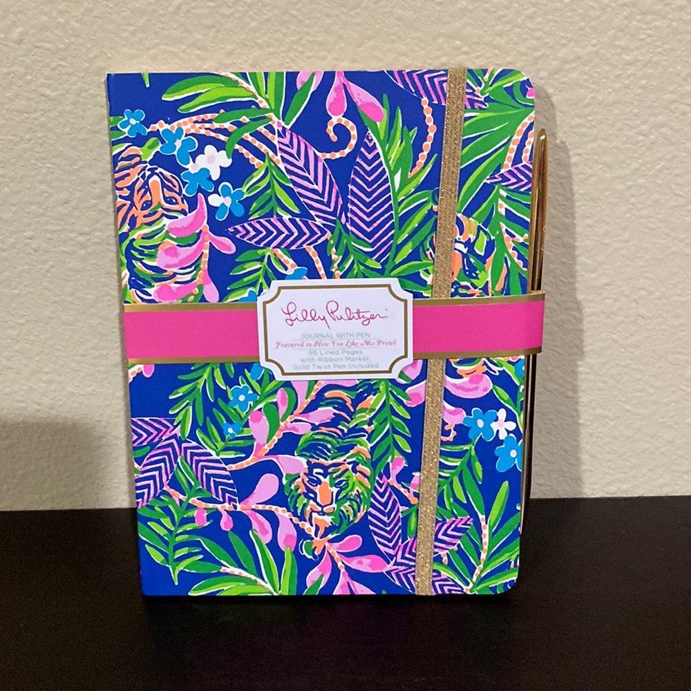 New Lilly Pulitzer How You Like Me Prowl journal with pen set